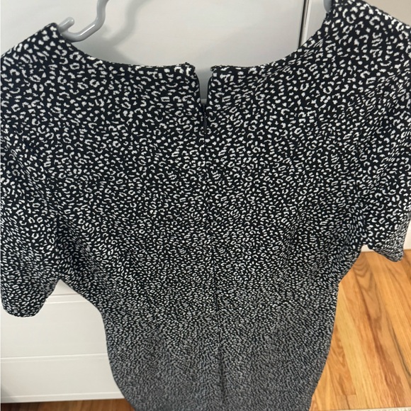 Banana Republic leopard print knee length dress size 12 - Picture 2 of 3